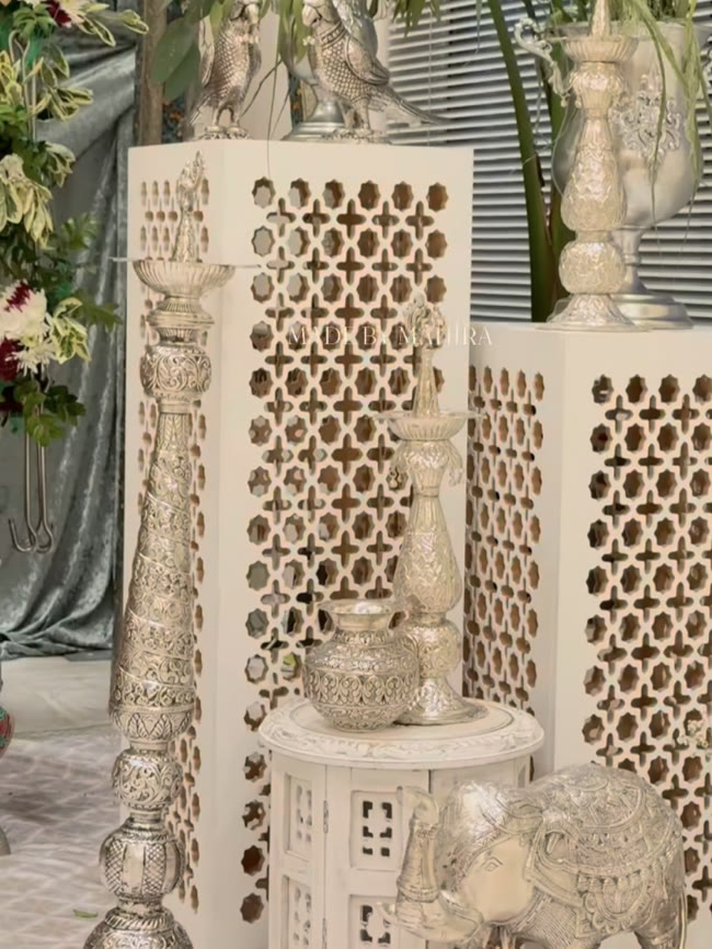 Carved Stand Set of 4