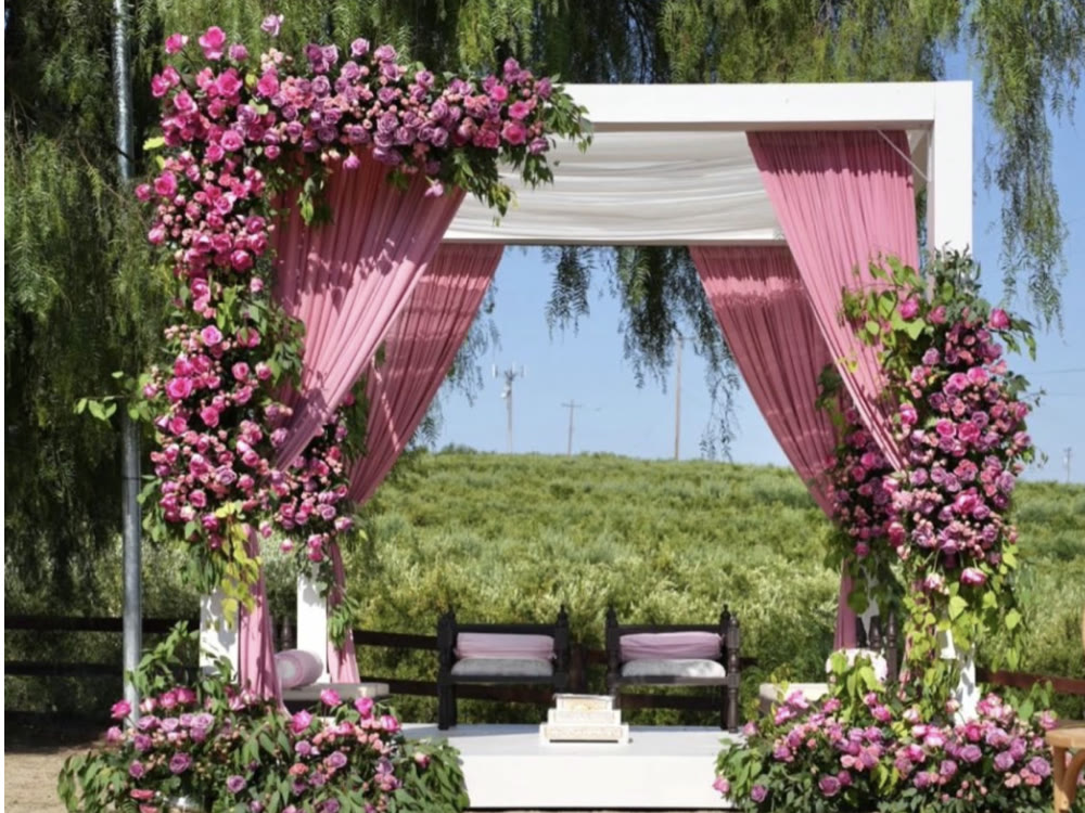 Mandap 9 ft × 9 ft Structure